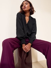 黑色 - Friends Like These Lace Trim V-Neck Long Sleeve Blouse - 圖片 5，共 6