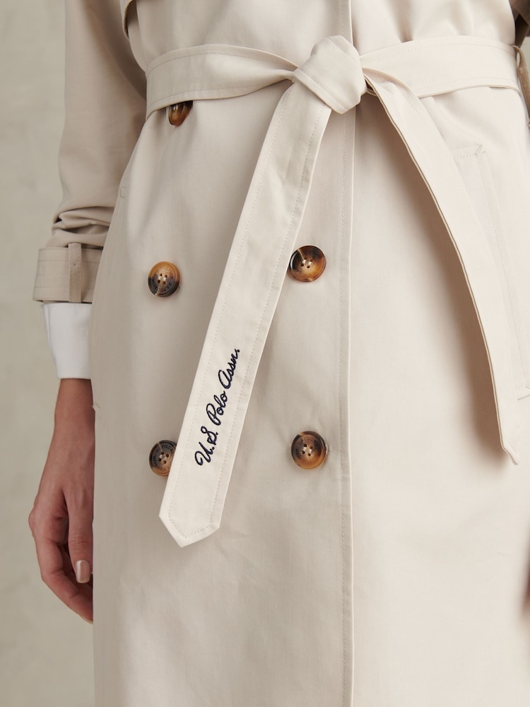 U.S. Polo Assn – Zweireihiger Trenchcoat mit Gürtel - Bild 2 von 11