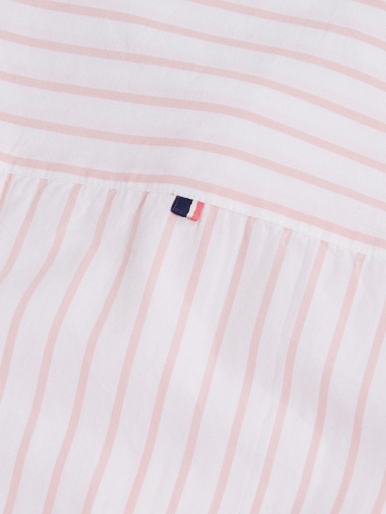 وردي - من U.S. Polo Assn. فستان بتصميم قميص متوسط الطول بلا أكمام برباط خلفي - Image 4 of 4 وردي - من U.S. Polo Assn. فستان بتصميم قميص متوسط الطول بلا أكمام برباط خلفي - Image 4 of 4