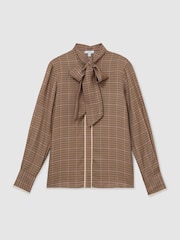 Reiss Minnie Check Tie-Neck Blouse - Larawan 2 ng 7