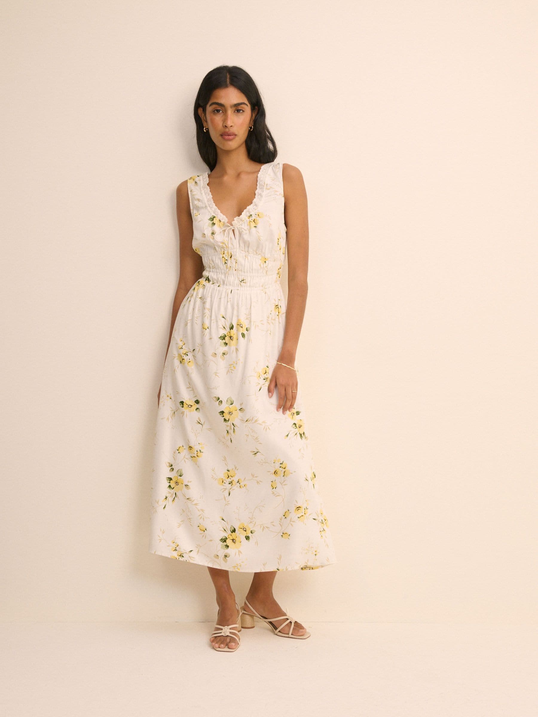 Nobody's Child Women's White And Yellow Floral Isabella Shirred Sleeveless Midi Dress