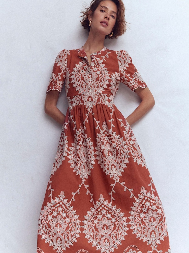 فستان قطن متوسط الطول من Boden - صورة 2 من 6 فستان قطن متوسط الطول من Boden - صورة 2 من 6