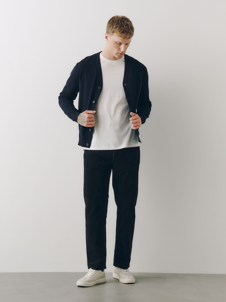Qara - Knitted V-Neck Cardigan - 8şəkildən 2 şəkil
