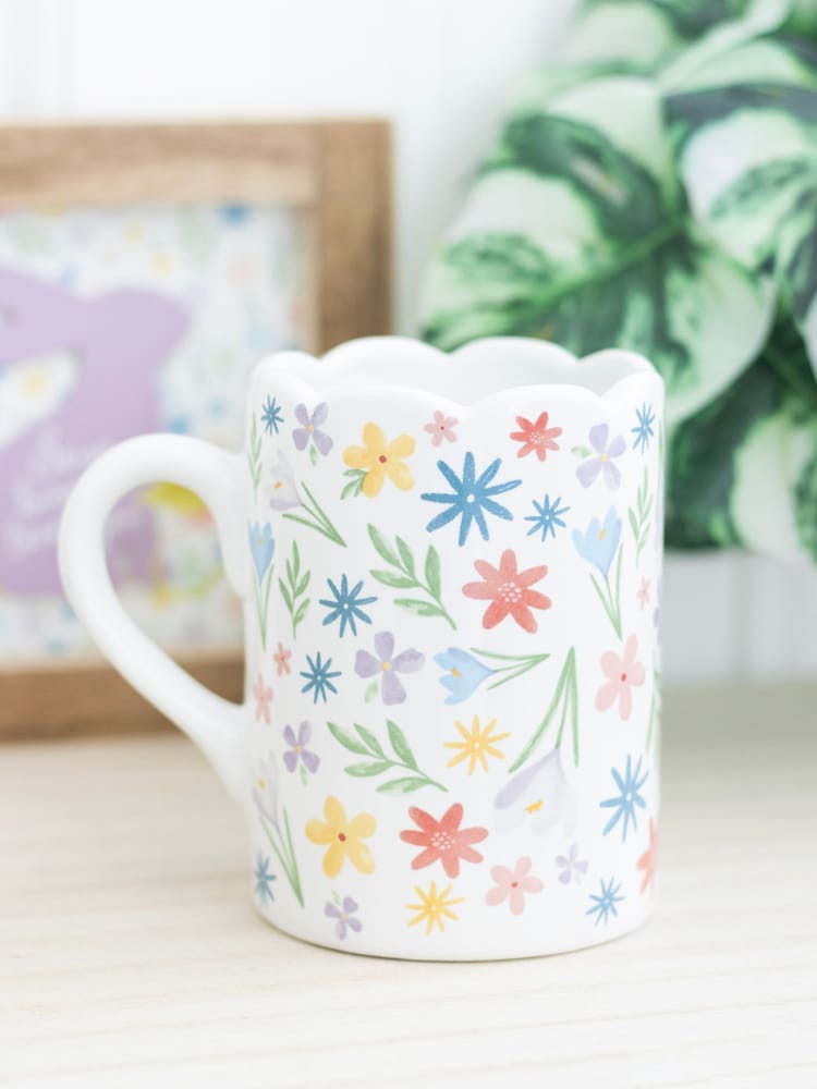 Something Different White Spring Floral Print Scalloped Mug - Image 1 of 4