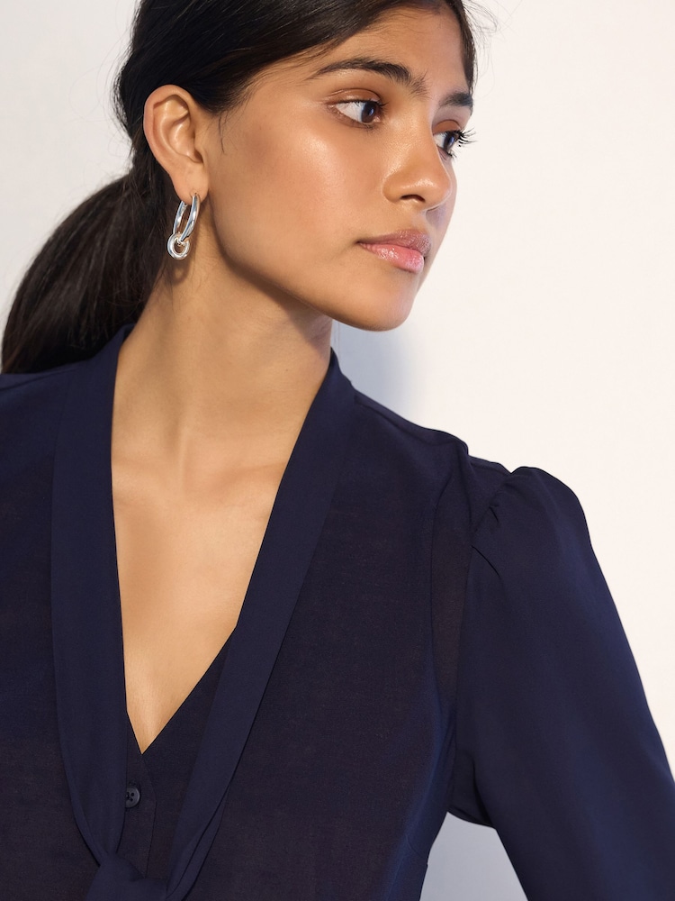 ネイビー - スカーフネック 長袖 ブラウス - 画像 5 / 5