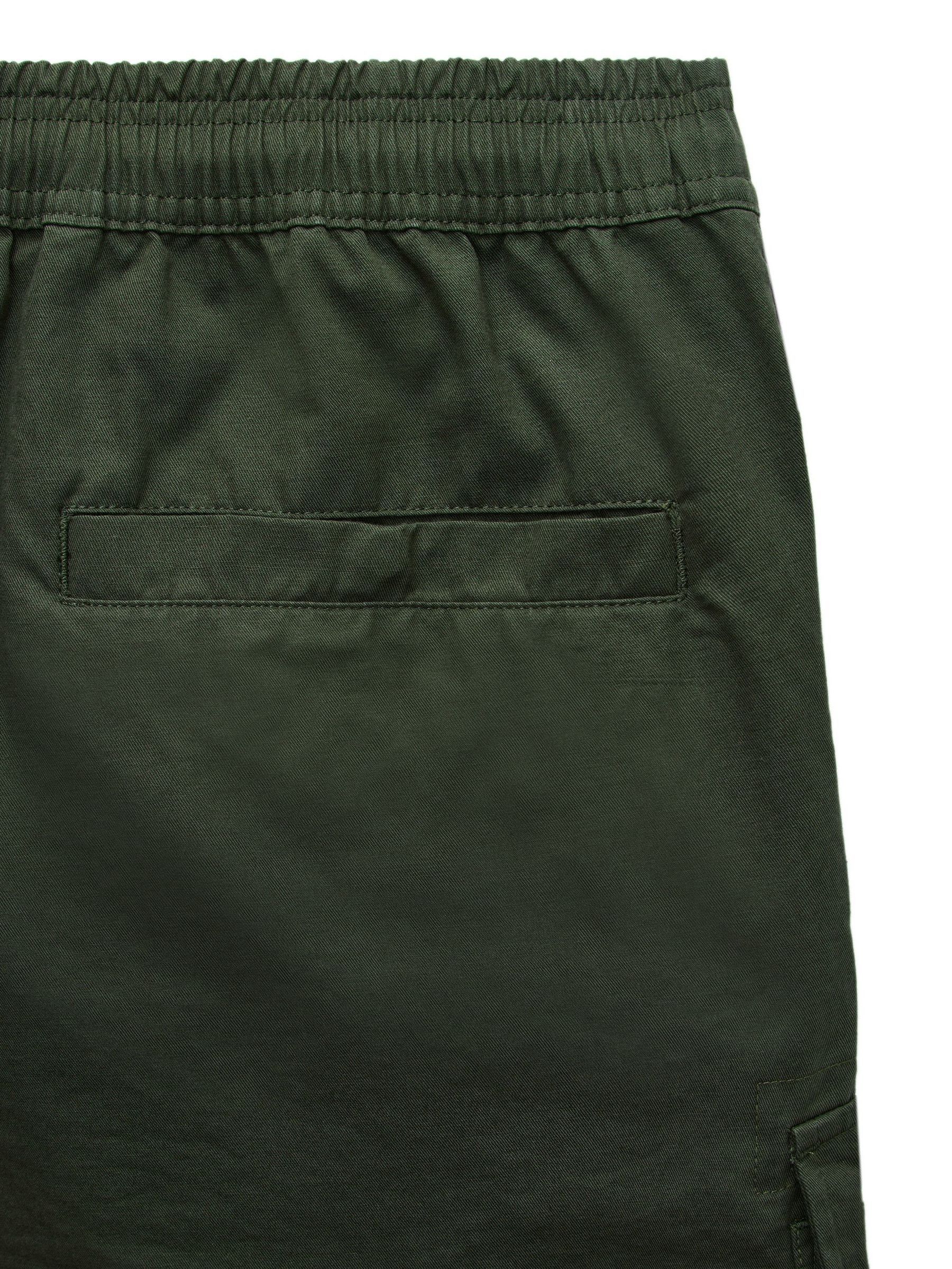 Buy Зелений - Weekend Offender Scopello Relaxed Cargo Shorts з