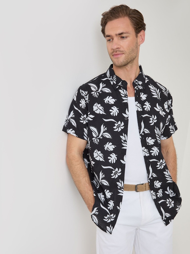 Threadbare Black Button Down Collar Short Sleeve Shirt - Image 1 of 5 Threadbare Black Button Down Collar Short Sleeve Shirt - Image 1 of 5