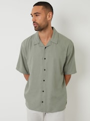 Threadbare Green Relaxed Fit Linen Blend Revere Collar Short Sleeve Shirt - Image 2 of 5