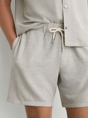 Reiss White/Black Lowden Striped Drawstring Knitted Shorts - Image 4 of 6