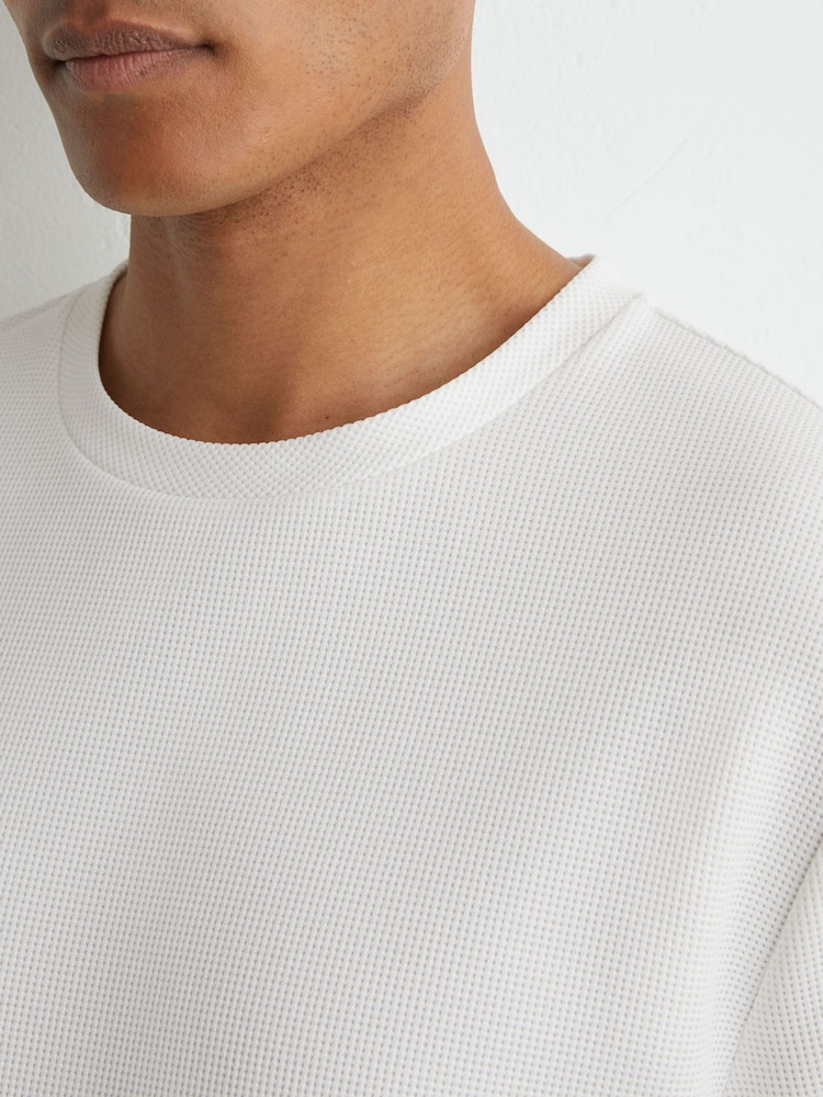 Reiss White Cole Textured Modern-Fit Crew-Neck T-Shirt - Image 1 of 6 Reiss White Cole Textured Modern-Fit Crew-Neck T-Shirt - Image 1 of 6