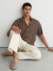 Reiss Taupe Brown Sid Chevron-Crochet Cuban-Collar Shirt - Image 4 of 6