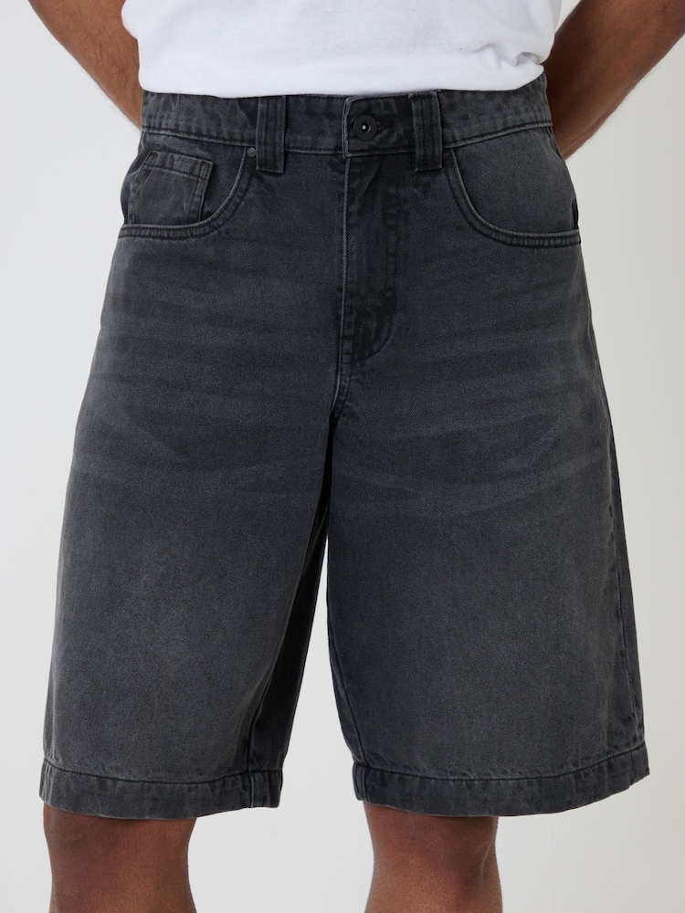 Threadbare Grey Baggy Denim Shorts - Image 4 of 4 Threadbare Grey Baggy Denim Shorts - Image 4 of 4