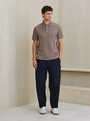 Hellbraun - Reguläre Passform - Elegantes Jacquard-Polo-Shirt - Bild 2 von 7