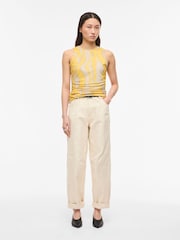 Rouge Edit Yellow Mesh Patterned Sleeveless V-Neck Vest - Image 3 of 6