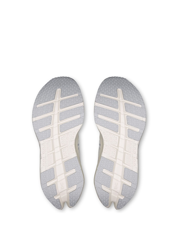 On White Cloudrunner 3 Running Trainers - Image 6 of 6