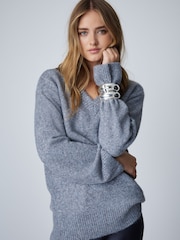 Gris de charbon de bois - Long Sleeve V-Neck Knit Jumper With Wool - Image 1 de 7