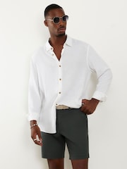 River Island Slim Fit Belted Chino Shorts - Imagen 1 de 4