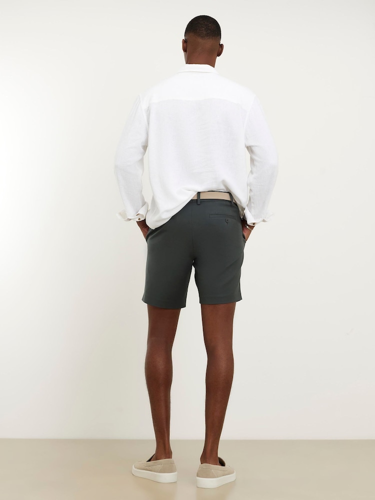 River Island Slim Fit Belted Chino Shorts - Imagen 2 de 4
