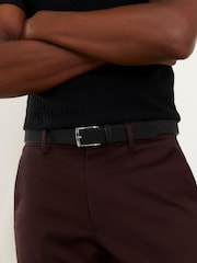 River Island Brown Slim Fit Belted Chino Shorts - Image 3 of 4