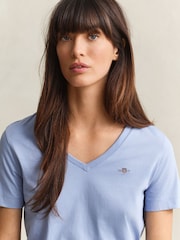 GANT Purple Regular Shield Logo V-Neck T-Shirt - Image 4 of 5