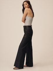 Anthropologie Pilcro The Rylan Relaxed High-Rise Flare Black Jeans - Immagine 4 di 5