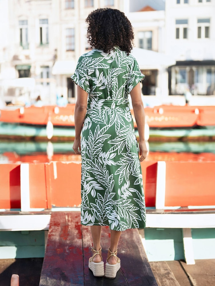 Yumi Green Leaf Print Viscose Relaxed Midi Shirt Dress - Image 5 of 5