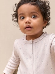 The White Company Cotton Heart Pointelle Frill Collar Sleepsuit - صورة 4 من 5