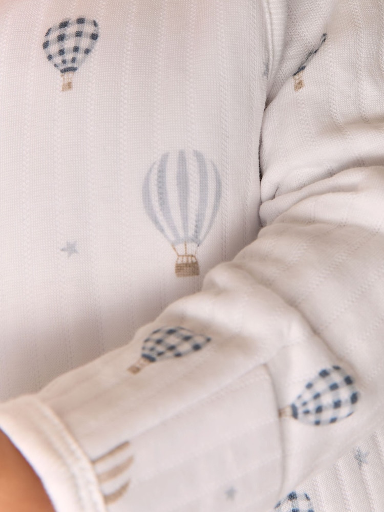 The White Company White Cotton Blend Hot Air Balloon Quilted Sleeping 2.5 Tog Bag - Image 4 of 4