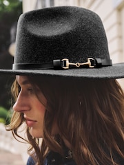 Black Fedora Snaffle Hat - Image 2 of 7