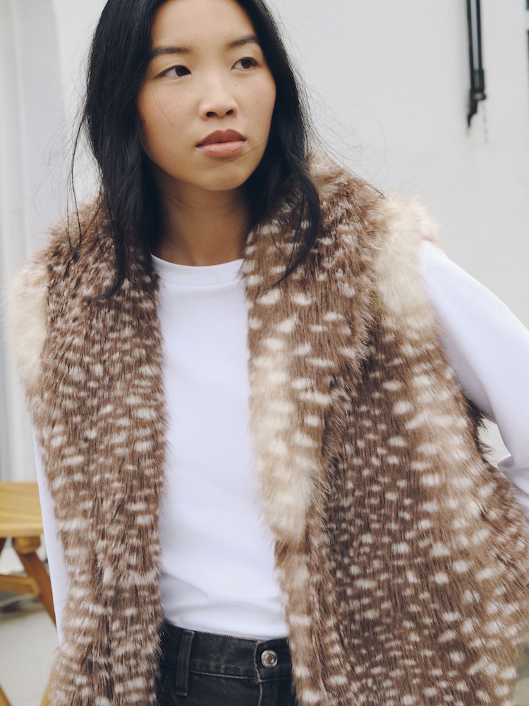 Brown/White Deer Fur Gilet Cover-Up - Image 2 of 7
