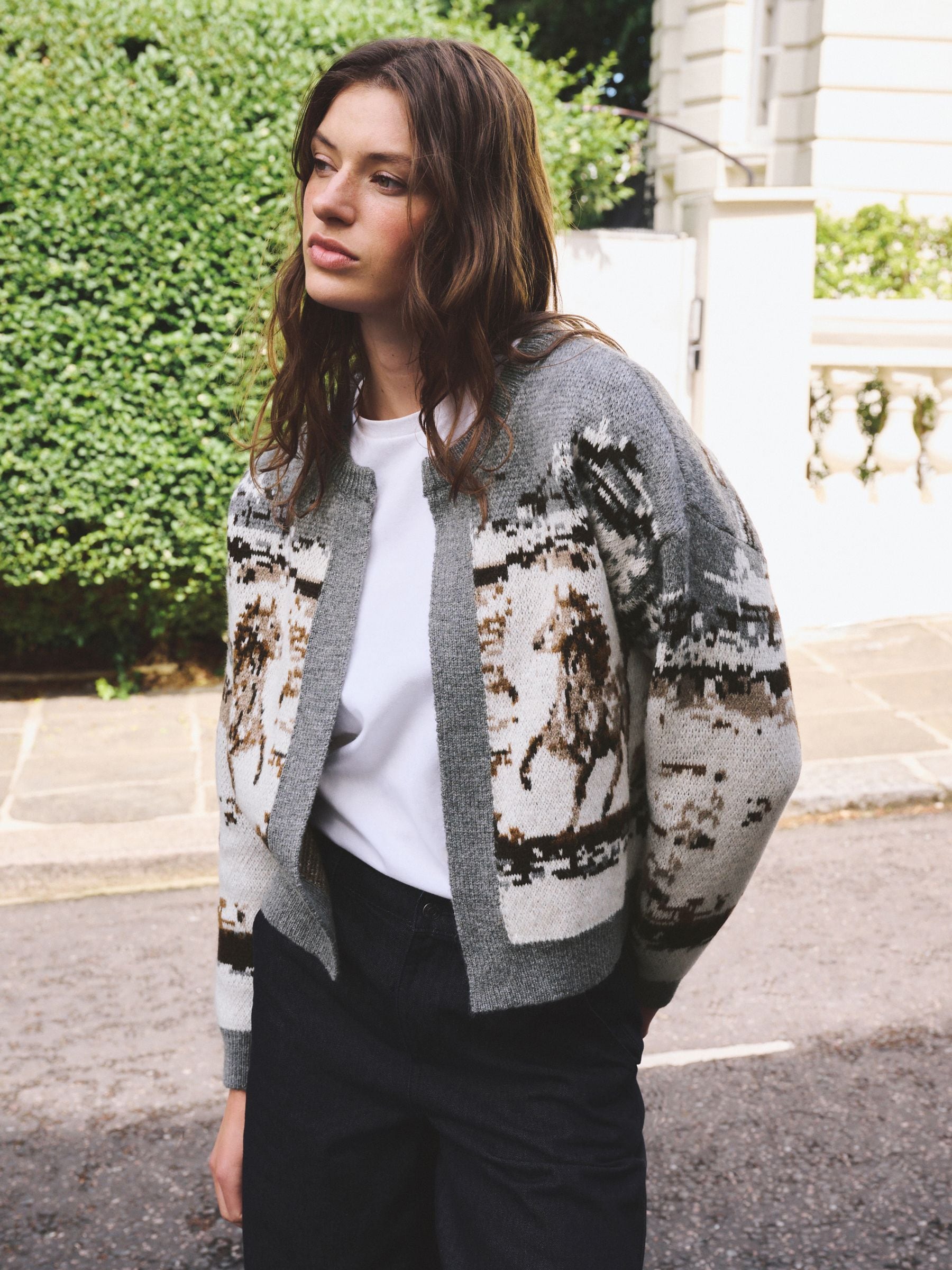 新品 XL 25aw ネイバーフッド JACQUARD CARDIGAN 新品 XL 25aw ネイバーフッド JACQUARD CARDIGAN Navy Cropped