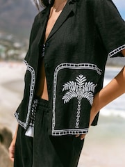 Chelsea Peers Black Linen-Blend Embroidered Short Sleeve Shirt - Image 2 of 5