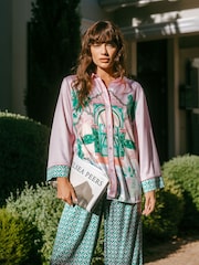 Chelsea Peers Satin The Wild Wonderland Print Long Pyjamas Set - صورة 2 من 10