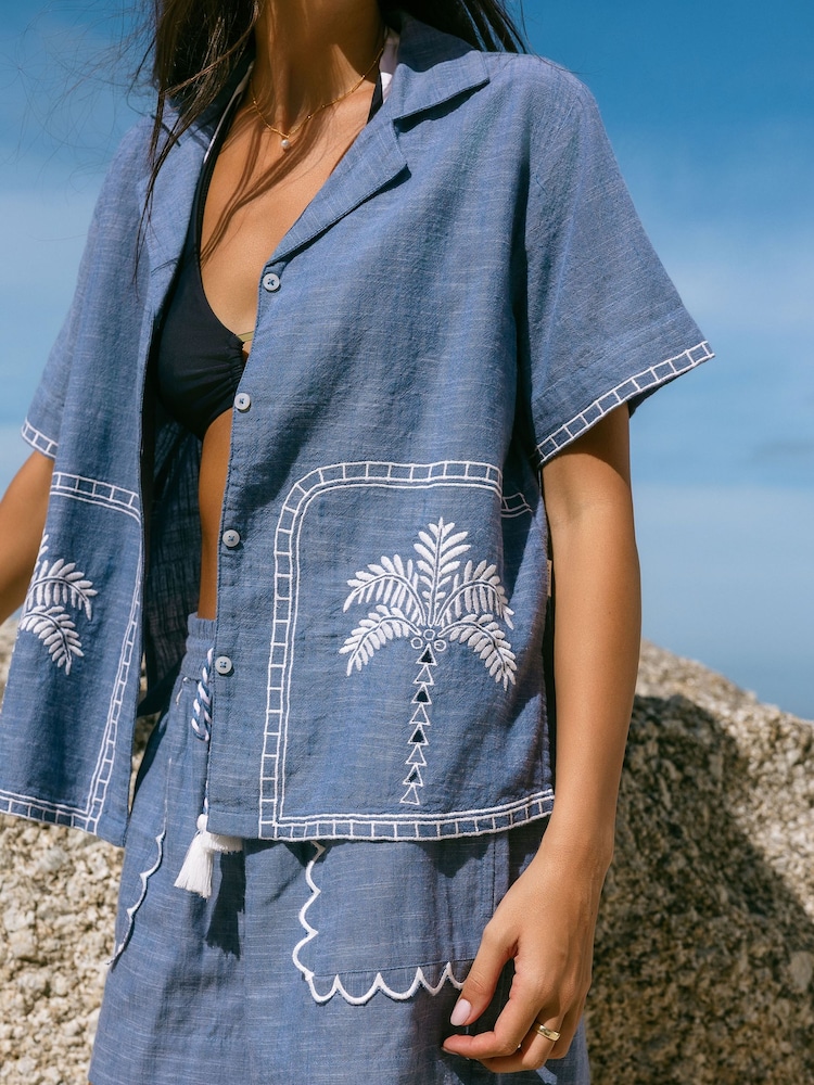 Chelsea Peers Blue Chambray Embroidered Cotton Short Sleeve Shirt - Image 2 of 5