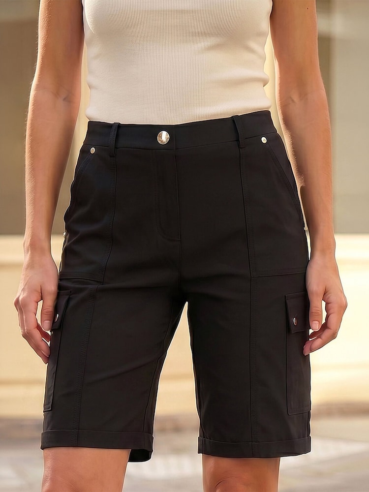 Negro - Roman Cargo Front Seam Shorts - Imagen 4 de 4 Negro - Roman Cargo Front Seam Shorts - Imagen 4 de 4