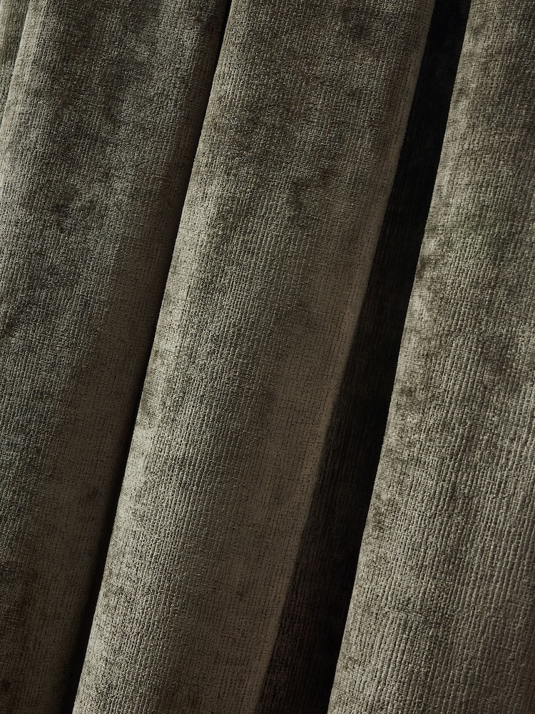 Green Plush Chenille Blackout/Thermal Hidden Tab Top Curtains - Image 7 of 7