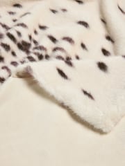 Poodle & Blonde Cream Tottenham Dalmation Spot Faux Fur Throw - Image 5 of 7