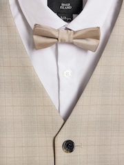 River Island 4 Piece Tailored Waistcoat Shirt Bow Tie & Suit Trouser Set - Image 4 de 5
