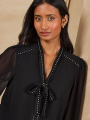 Sort - Love & Roses Stud Trim Pussybow Blouse - Billede 2 af 5