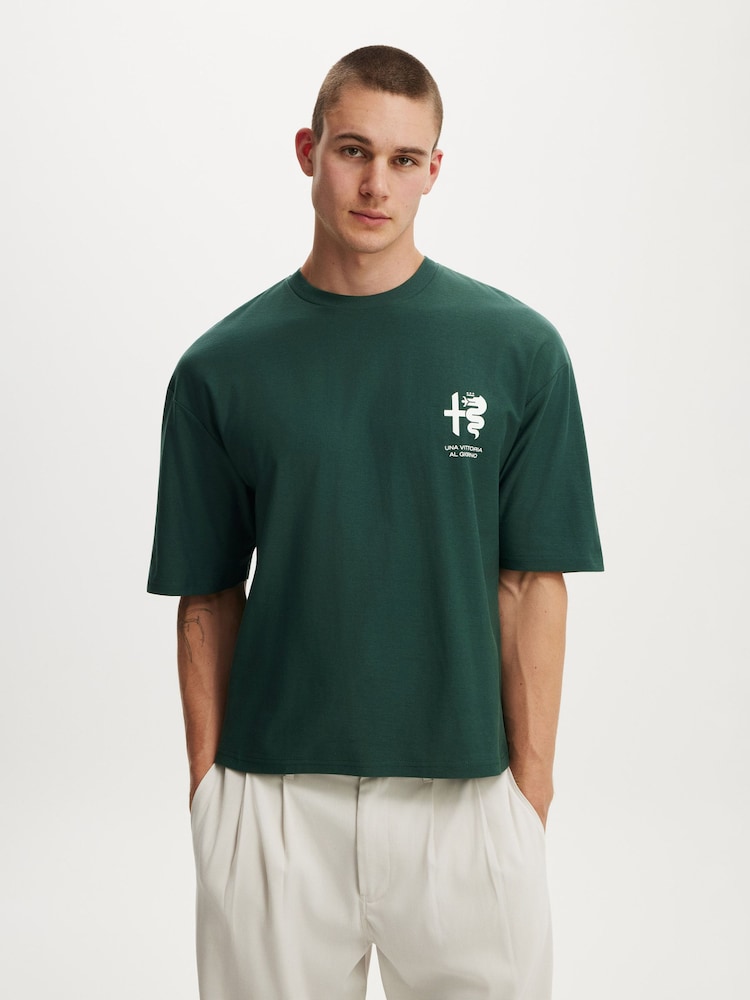 Cotton On Green Cropped Fit Alfa Romeo T-Shirt - Image 1 of 7