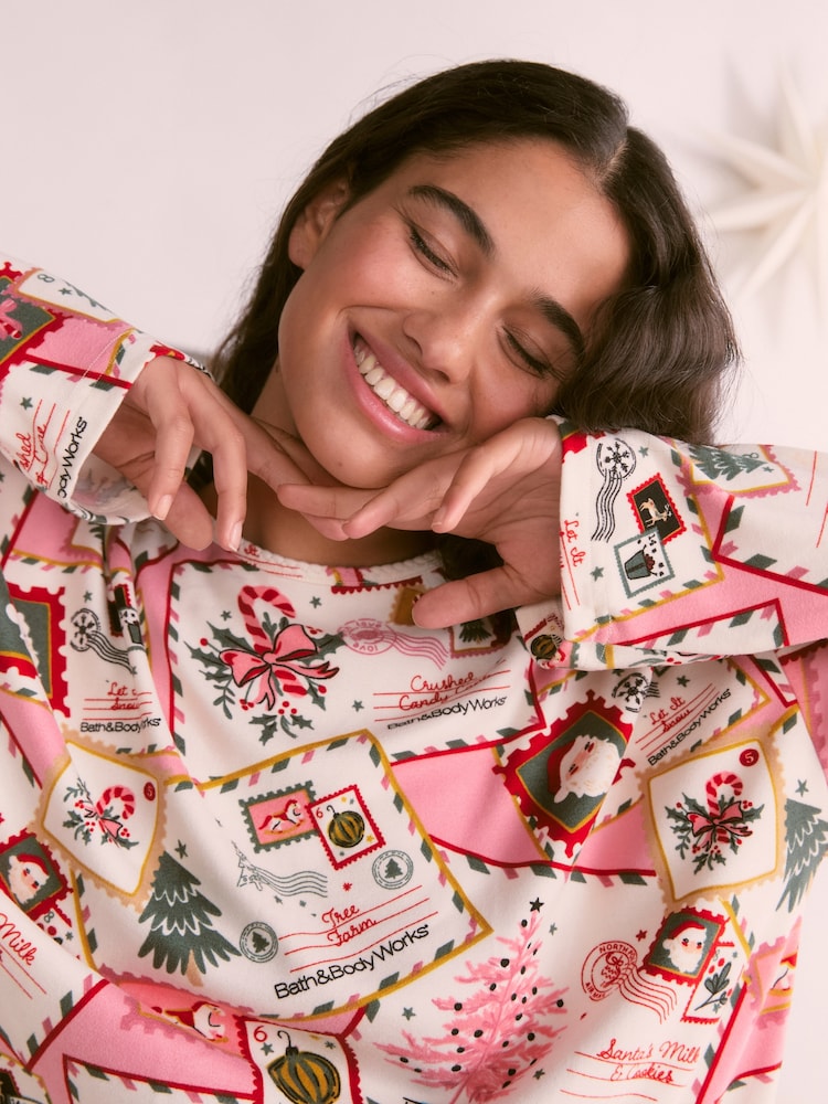 Bath & Body Works Cosy Twosie Pyjamas Set - תמונה 6 מתוך 6 Bath & Body Works Cosy Twosie Pyjamas Set - תמונה 6 מתוך 6