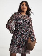 Simply Be Black Border Print Shirred Skater Dress - Image 2 of 4