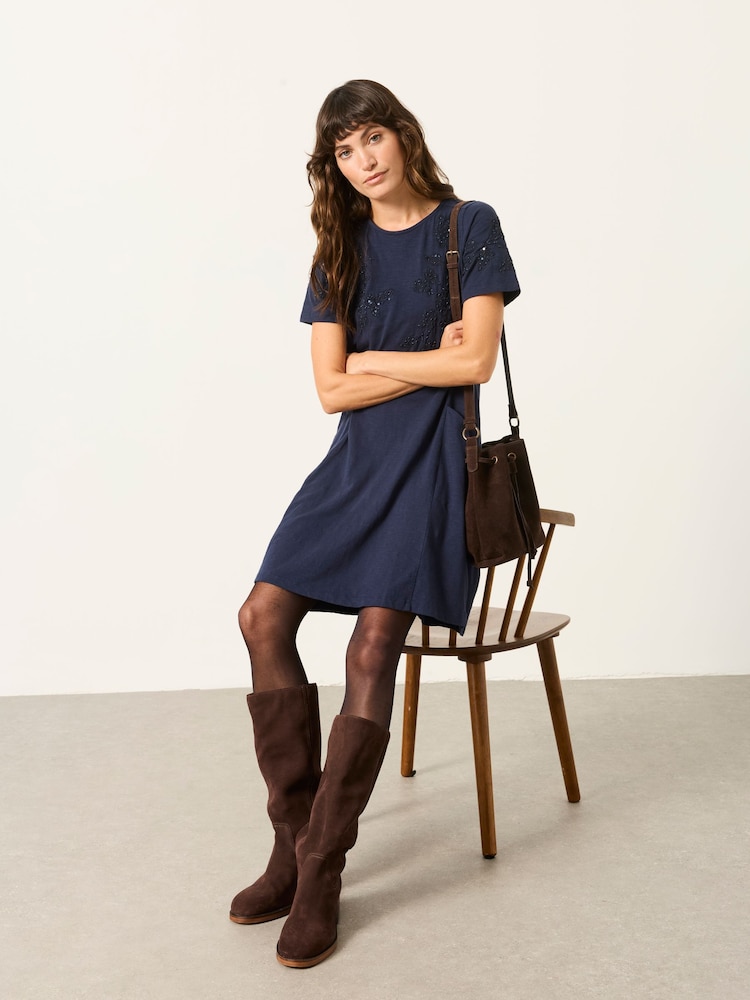 Marineblau - FatFace Floral Jersey Dress - Bild 4 von 4 Marineblau - FatFace Floral Jersey Dress - Bild 4 von 4