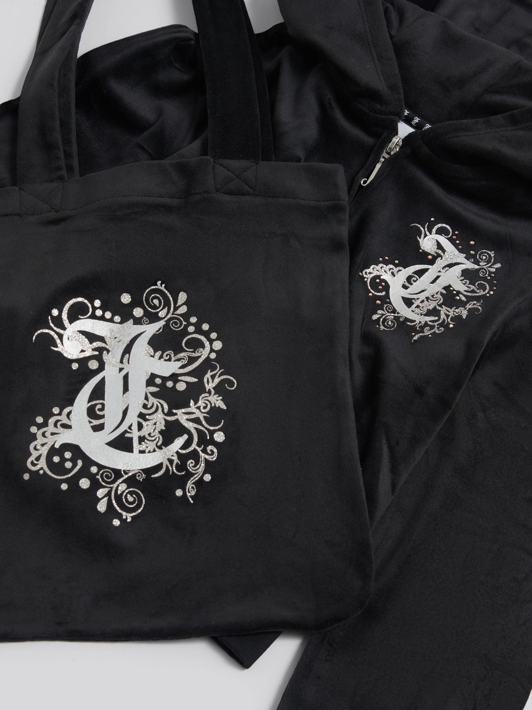 Next：日本 Juicy Couture ペイズリー柄ベロアパフスリーブ ジップ