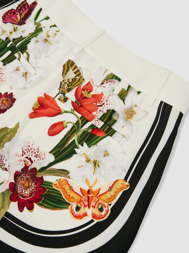 Reiss Ivory/Black Selina Reiss | NYBG Scarf-Print Shorts - Image 6 of 6