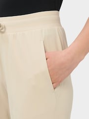 Sweaty Betty Natural 27 inch inside seam Explorer 25" Trousers - Image 5 of 6