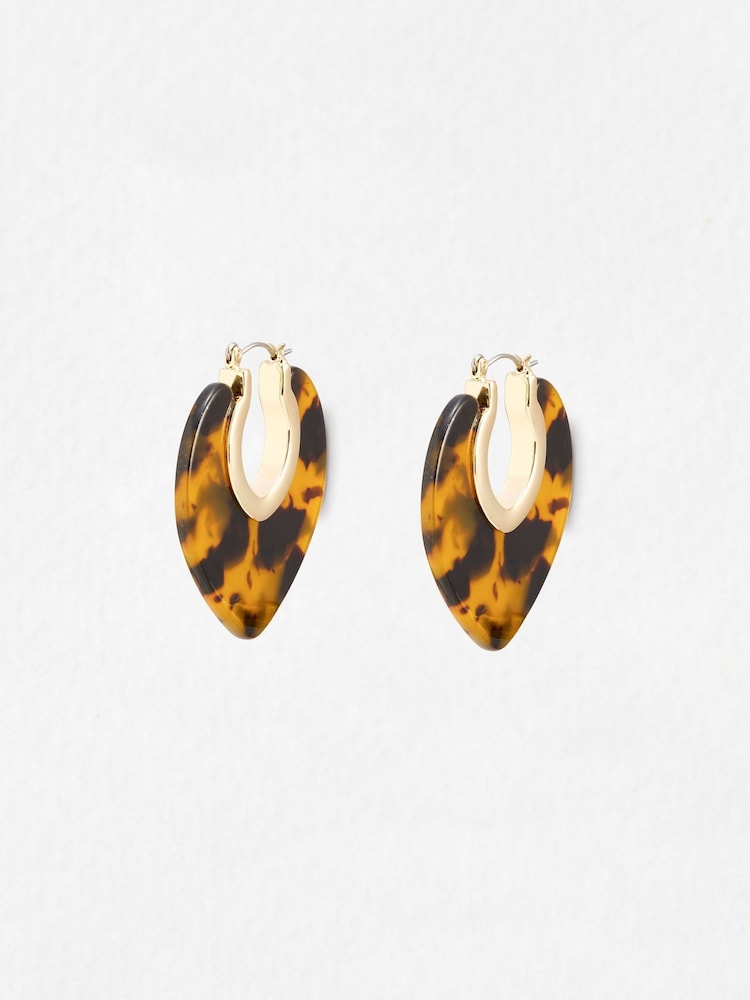Oliver Bonas Brown Sofia Faux Tortoiseshell Resin Heart Hoop Earrings - Image 1 of 5 Oliver Bonas Brown Sofia Faux Tortoiseshell Resin Heart Hoop Earrings - Image 1 of 5