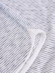 تيشرت Clara بأكمام قصيرة وملمس بارز من White Stuff - Image 6 of 6