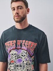 Black Guns N Roses Regular Fit Band Graphic Print T-Shirt - Image 4 of 4