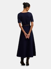 Forever New Celia Petite Kortermet Midikjole - Bilde 2 av 4